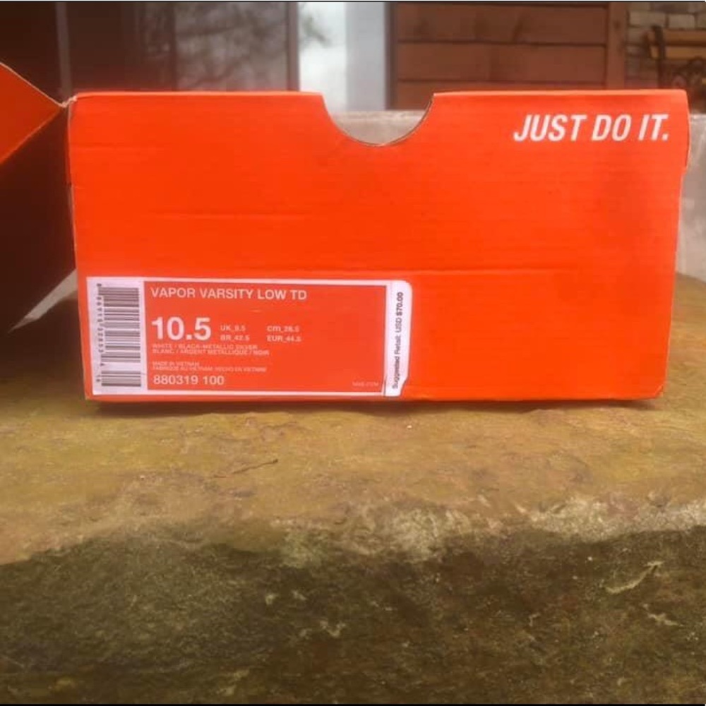 Cleats - Picture 2 of 7
